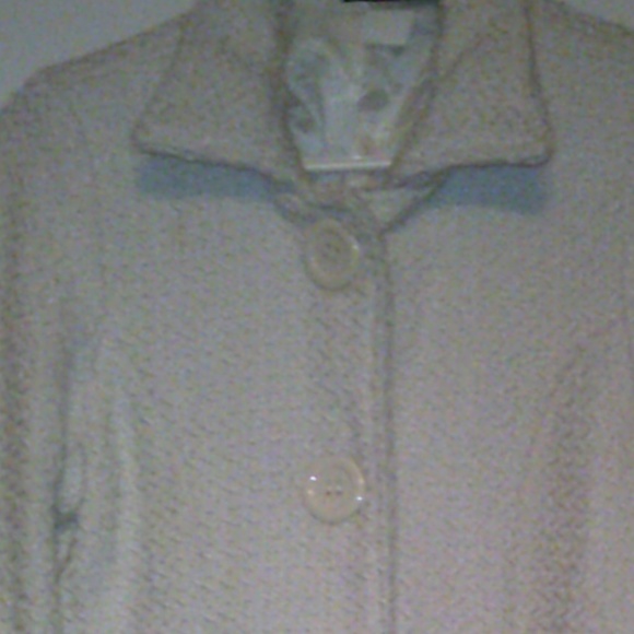 Ladies White Waffle style Fashion Coat. - Picture 2 of 6